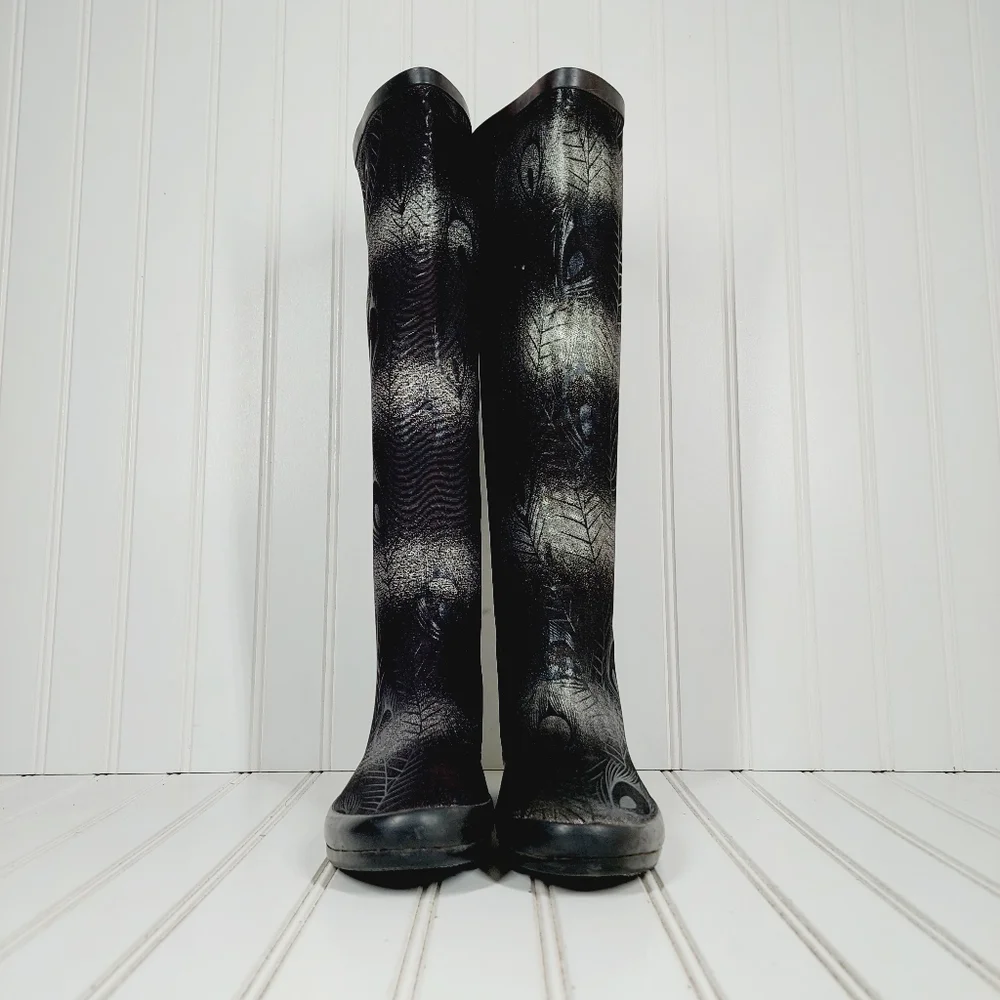 Volatile Black Light Stripes Feathers Black Slip On Tall Boots E61